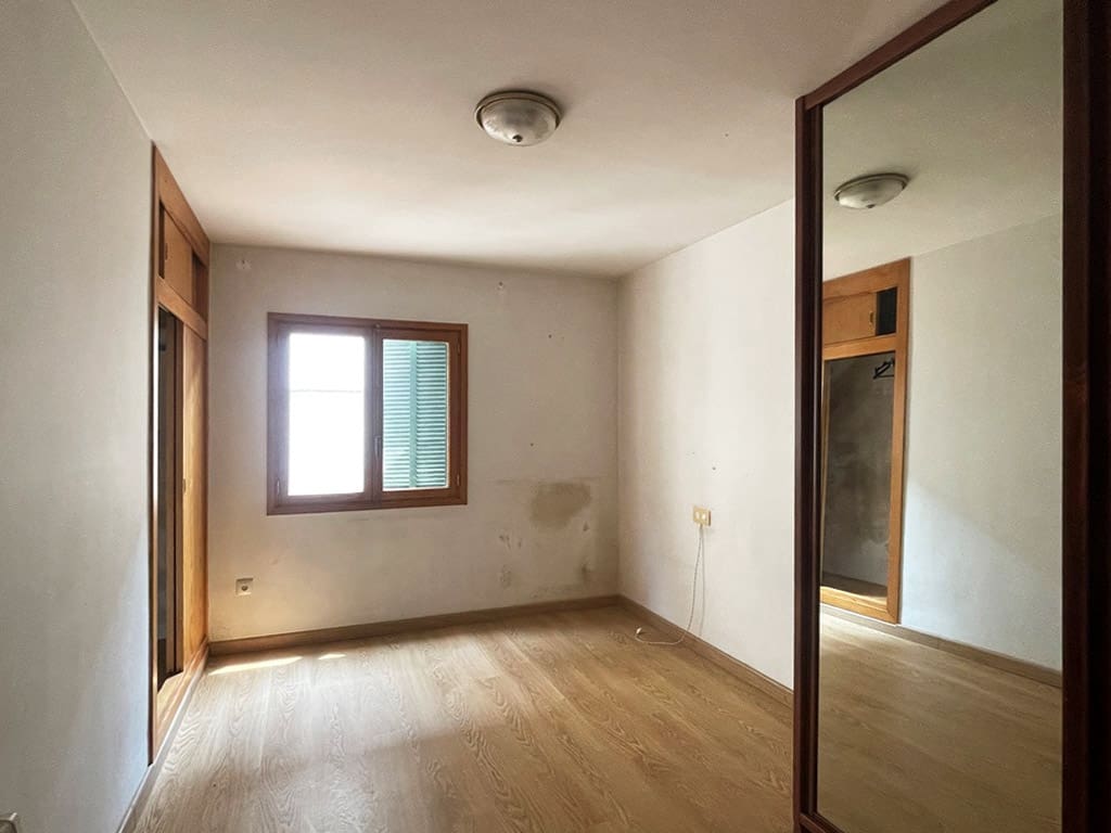 3 bedroom Apartment for sale in Palma de Mallorca - € 430,000 (Ref: 9033436)