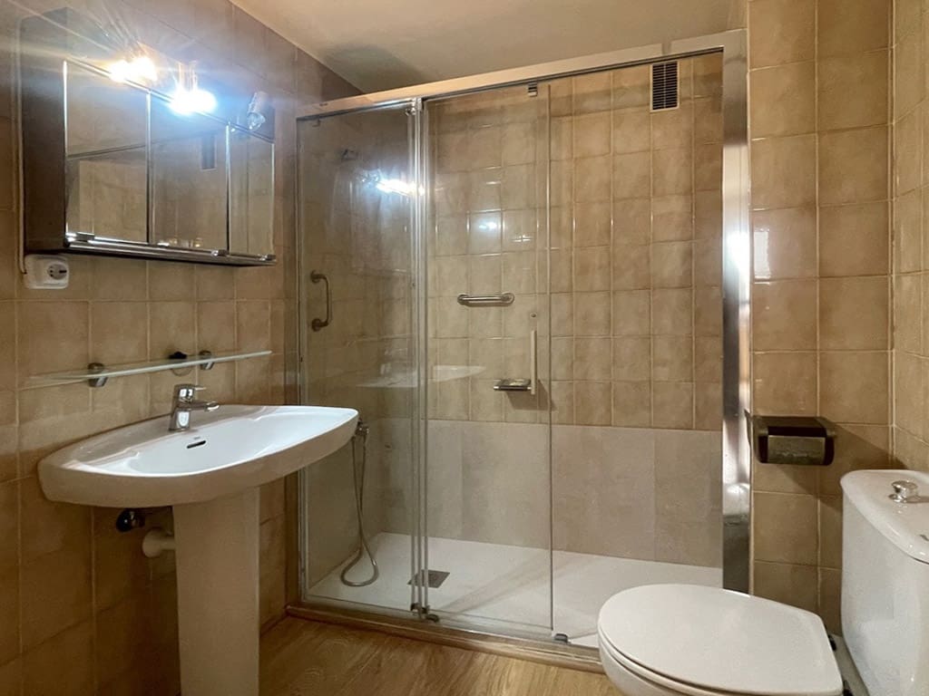 3 bedroom Apartment for sale in Palma de Mallorca - € 430,000 (Ref: 9033436)
