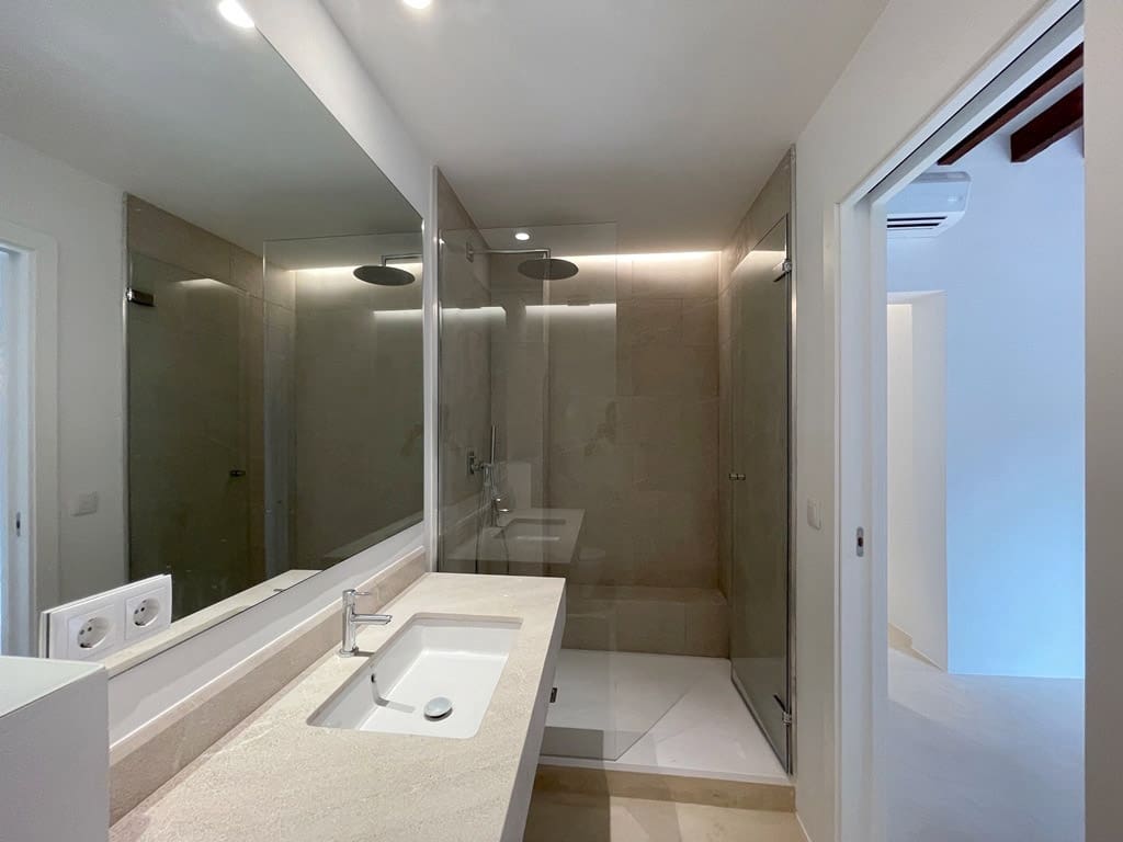 2 bedroom Apartment for rent in Palma de Mallorca - € 2,600 (Ref: 9197122)