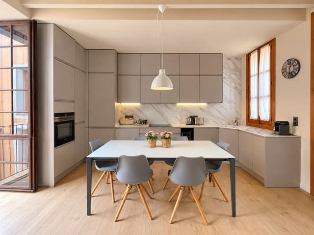 2 sovrum Lägenhet att hyra i Cort, Palma de Mallorca med garage - 4 000 € (Ref: 9219292)