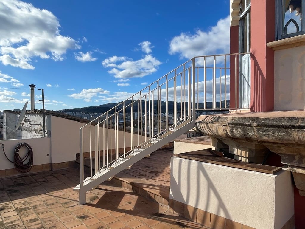 1 bedroom Apartment for rent in Palma de Mallorca with garage - € 2,100 (Ref: 9492762)