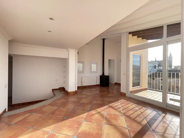 1 bedroom Apartment for rent in Cort, Palma de Mallorca with garage - € 2,100 (Ref: 9492762)