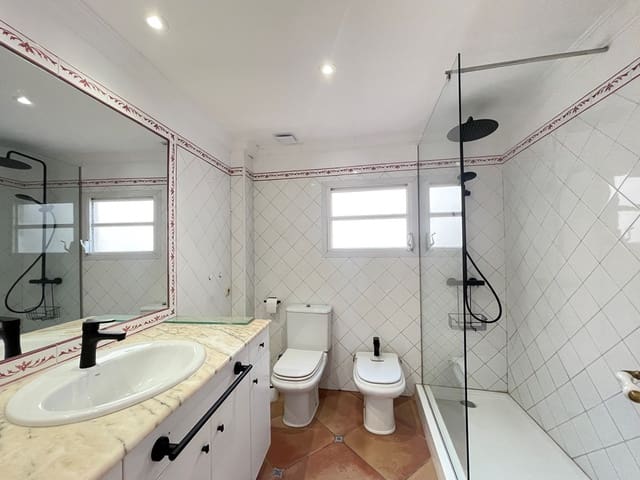 1 bedroom Apartment for rent in Cort, Palma de Mallorca with garage - € 2,100 (Ref: 9492762)