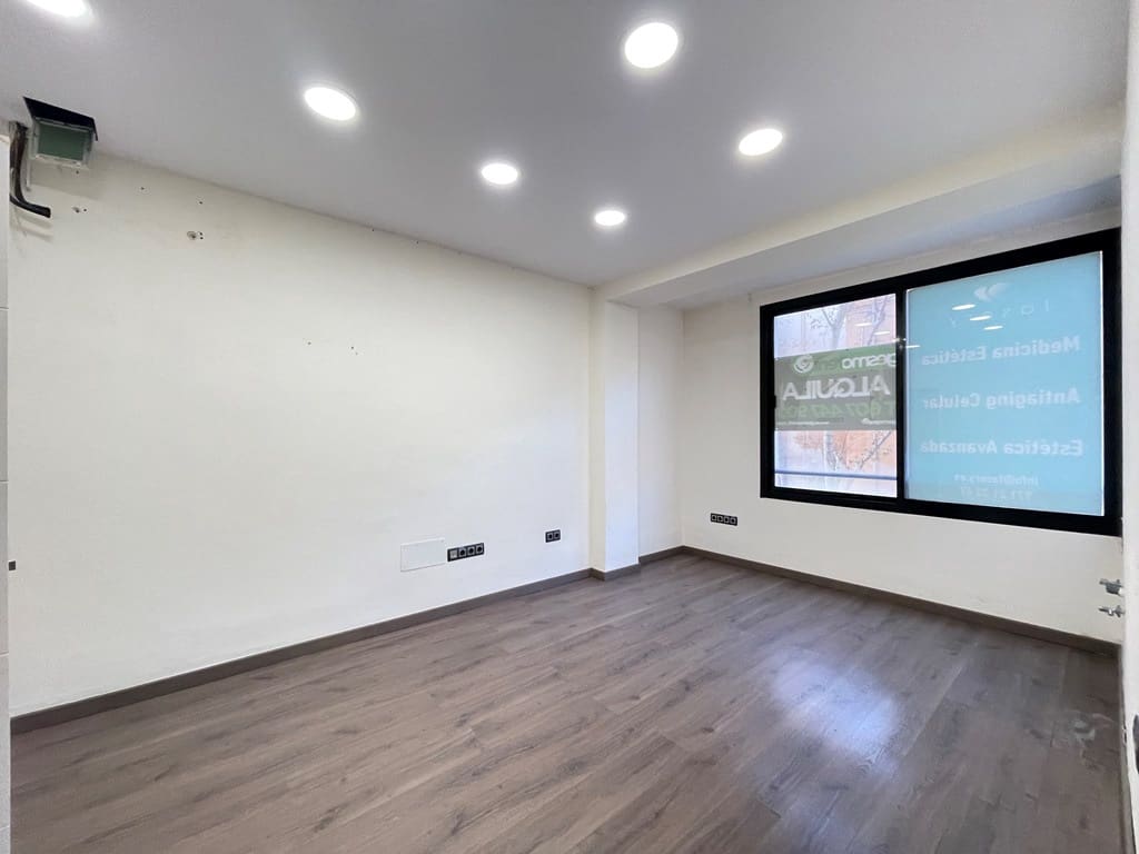 Büro zu vermieten in Palma de Mallorca - 2.400 € (Ref: 9503426)