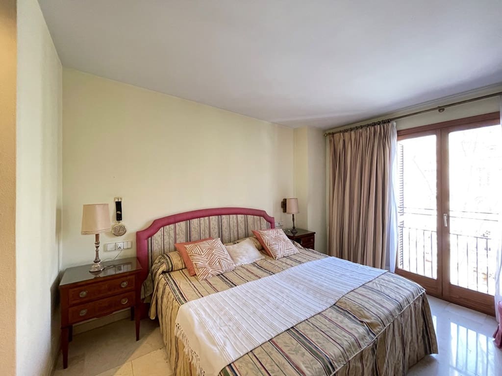 Appartement de 3 chambres à louer à Palma de Mallorca avec garage - 2 500 € (Ref: 9671260)