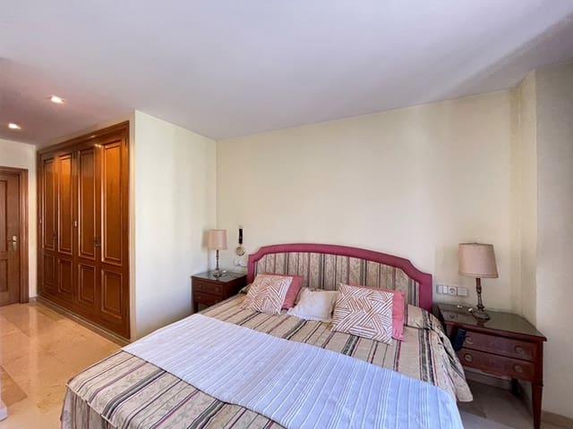 Appartement de 3 chambres à louer à La Llotja - Born, Palma de Mallorca avec garage - 2 500 € (Ref: 9671260)