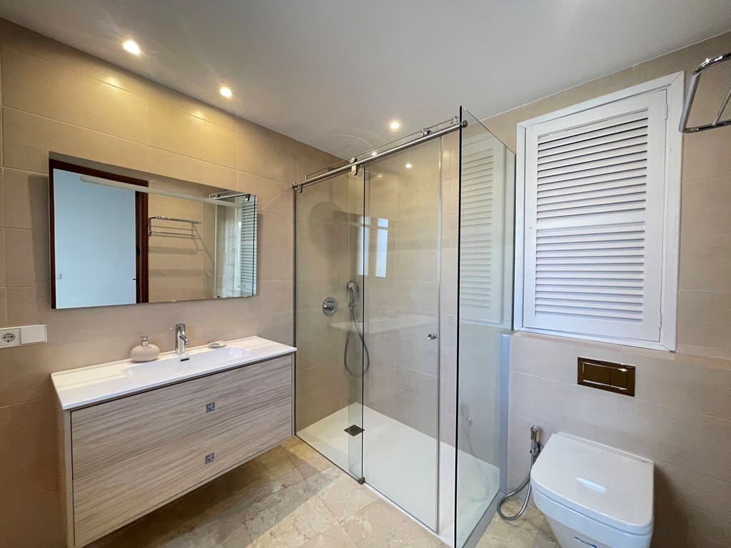 2 soverom Leilighet til leie i Palma de Mallorca - € 3 300 (Ref: 9715469)