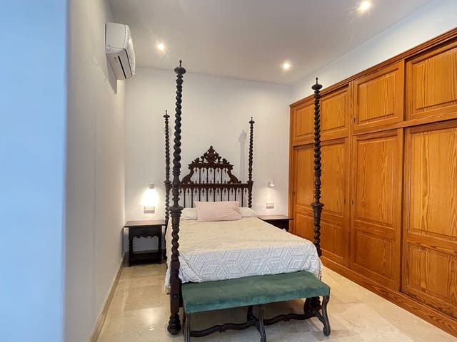 2 bedroom Apartment for rent in Centro, Palma de Mallorca - € 3,300 (Ref: 9715469)