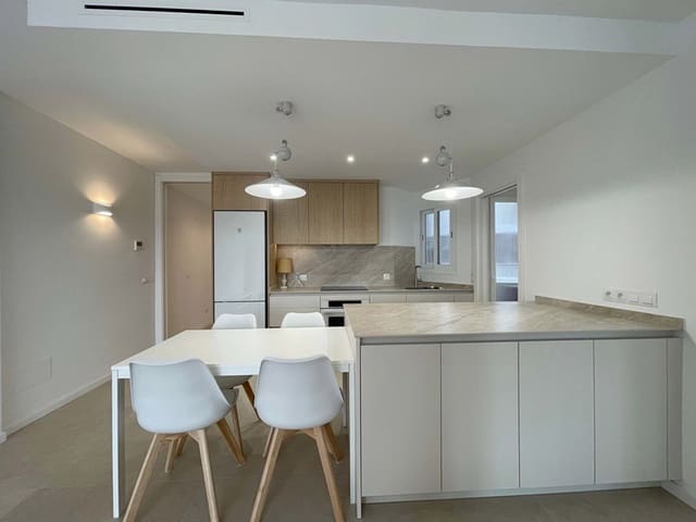 2 soveværelse Lejlighed til leje i Plaça dels Patins, Palma de Mallorca - € 1.700 (Ref: 9819705)