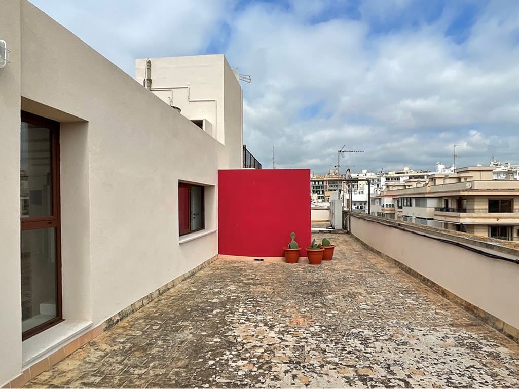 2 soveværelse Lejlighed til leje i Palma de Mallorca - € 1.600 (Ref: 9872518)