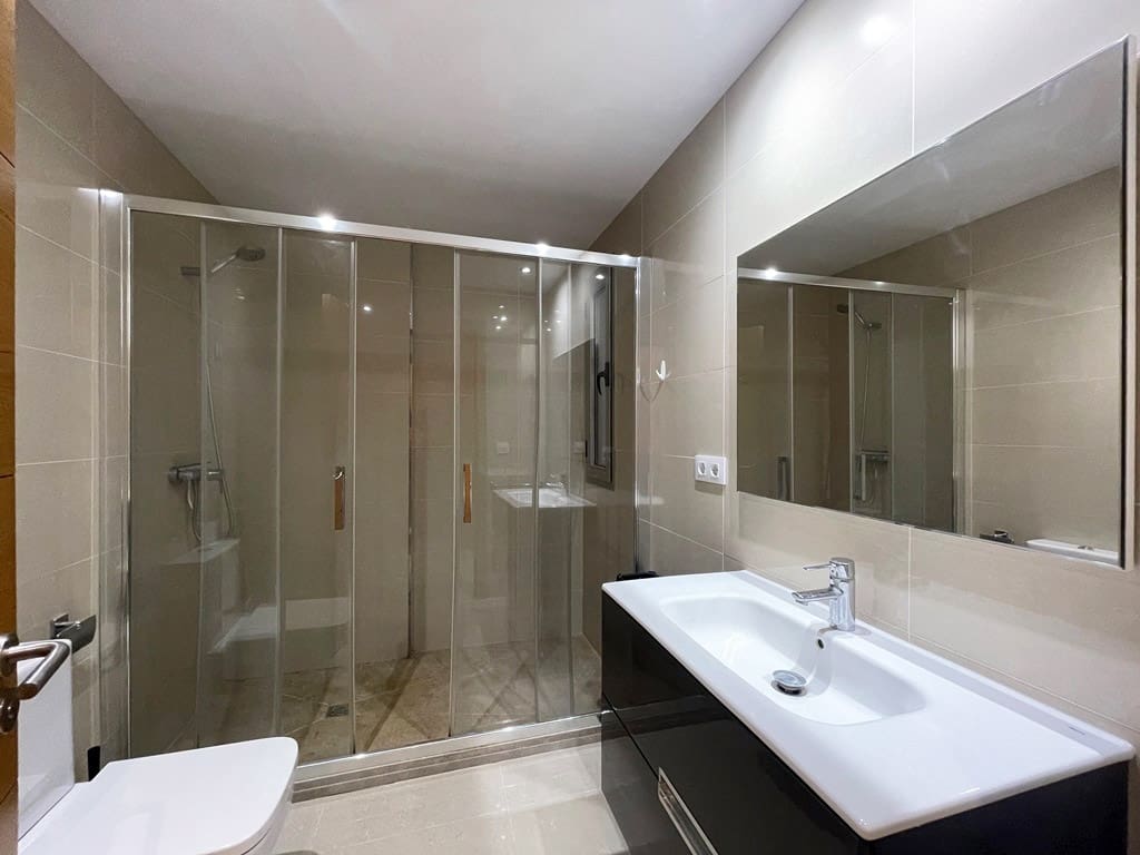 3 soveværelse Lejlighed til leje i San Agustin / Sant Agusti med garage - € 2.300 (Ref: 9911843)