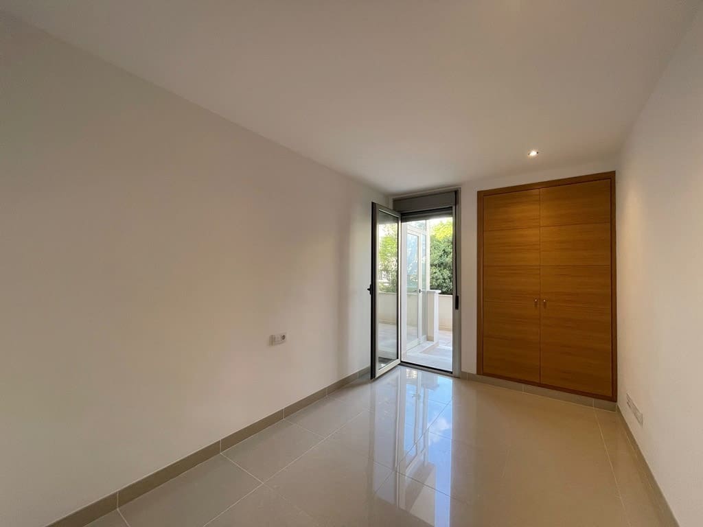 3 soveværelse Lejlighed til leje i San Agustin / Sant Agusti med garage - € 2.300 (Ref: 9911843)