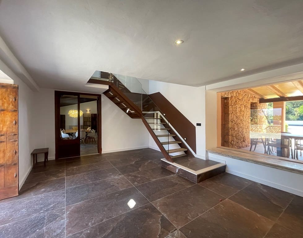 5 bedroom Villa for sale in Santa Eugenia with pool garage - € 3,900,000 (Ref: 9918901)