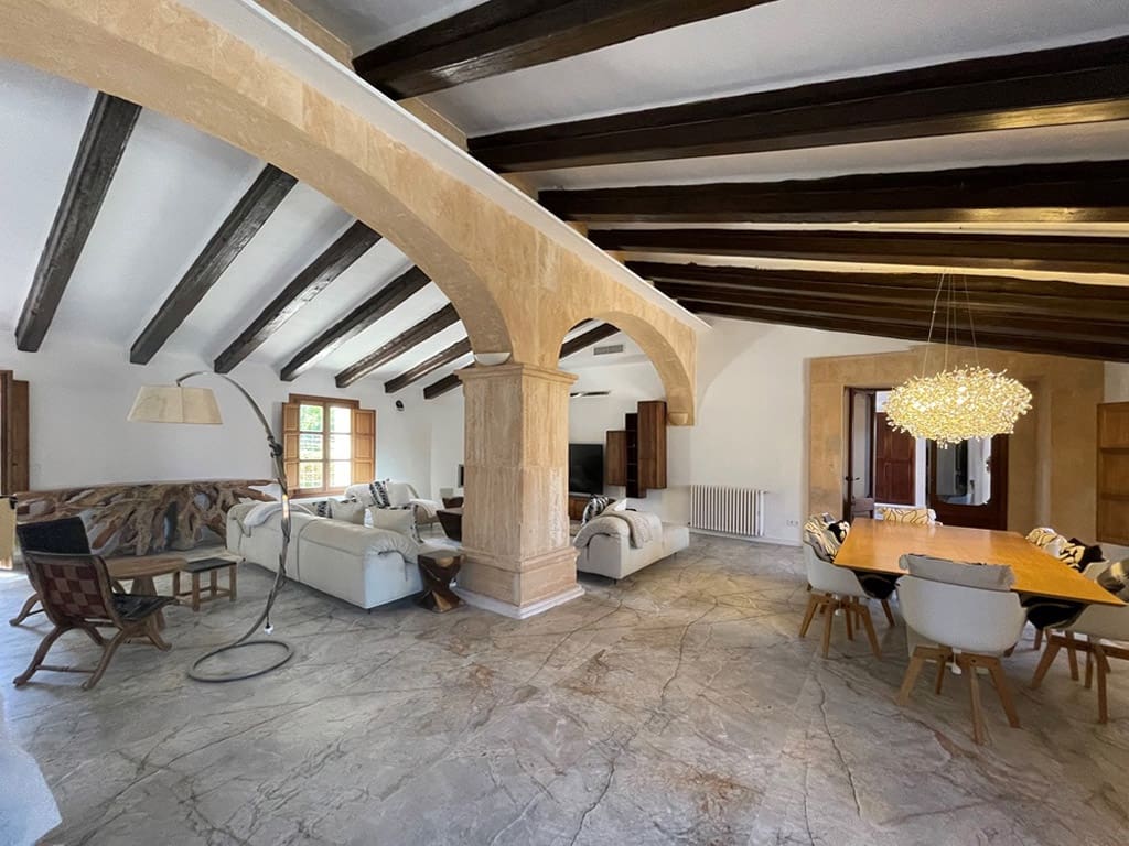 5 bedroom Villa for sale in Santa Eugenia with pool garage - € 3,900,000 (Ref: 9918901)