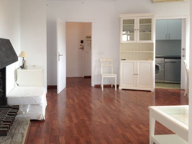2 soverom Leilighet til salgs i El Terreno, Palma de Mallorca med garasje - € 370 000 (Ref: 9946739)