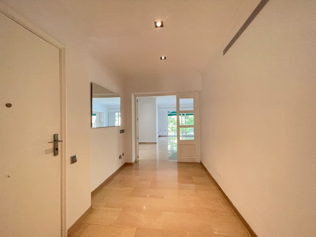 4 bedroom Apartment for rent in Palma de Mallorca with garage - € 4,000 (Ref: 9946740)