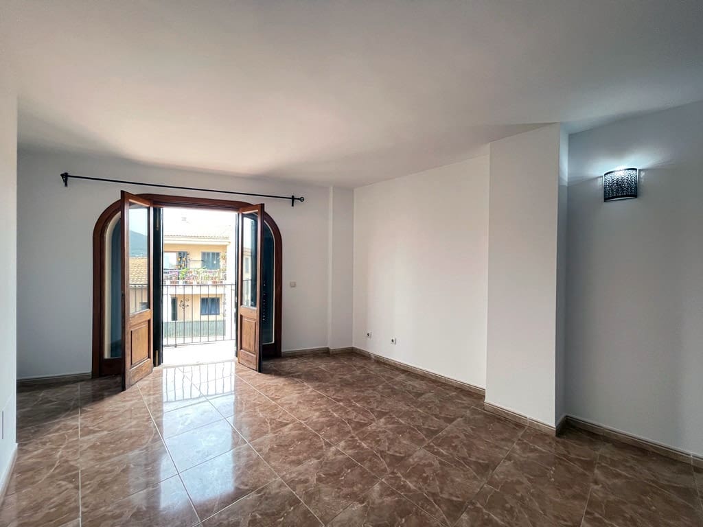 Appartement de 3 chambres à louer à Llucmajor - 1 250 € (Ref: 9973988)