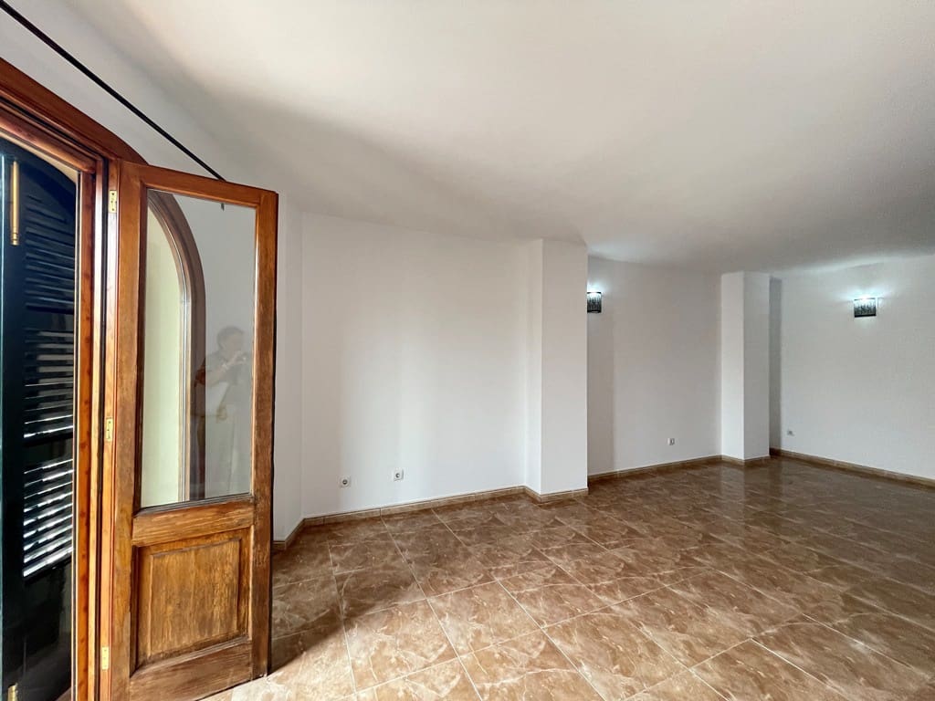 Appartement de 3 chambres à louer à Llucmajor - 1 250 € (Ref: 9973988)