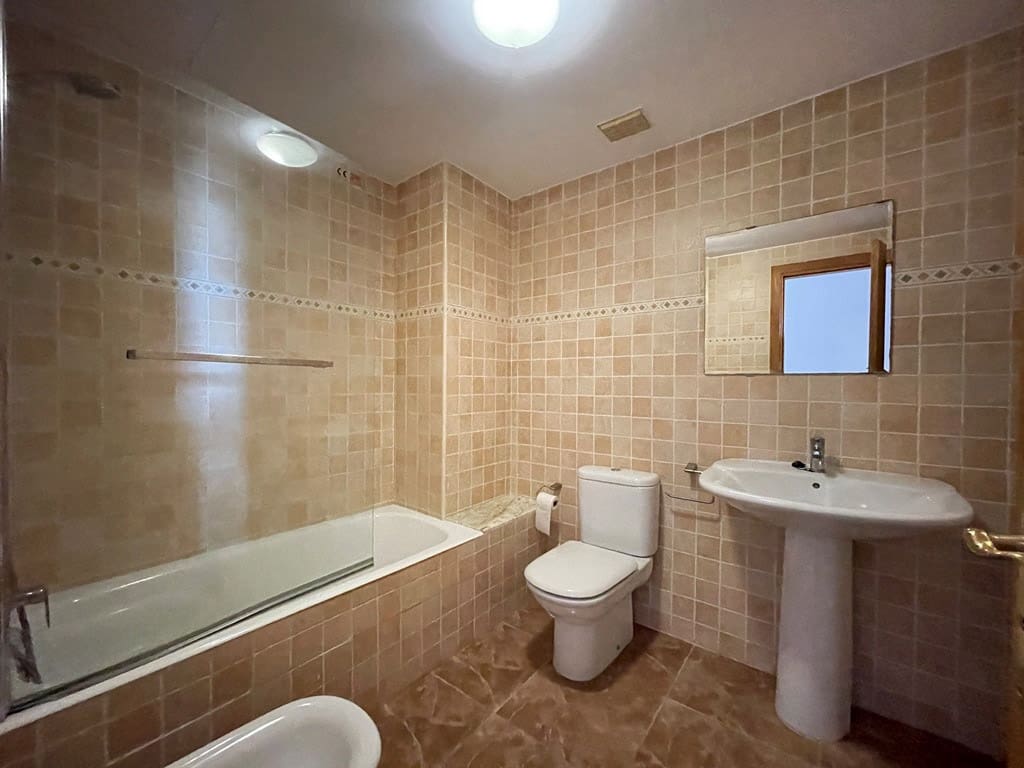Appartement de 3 chambres à louer à Llucmajor - 1 250 € (Ref: 9973988)