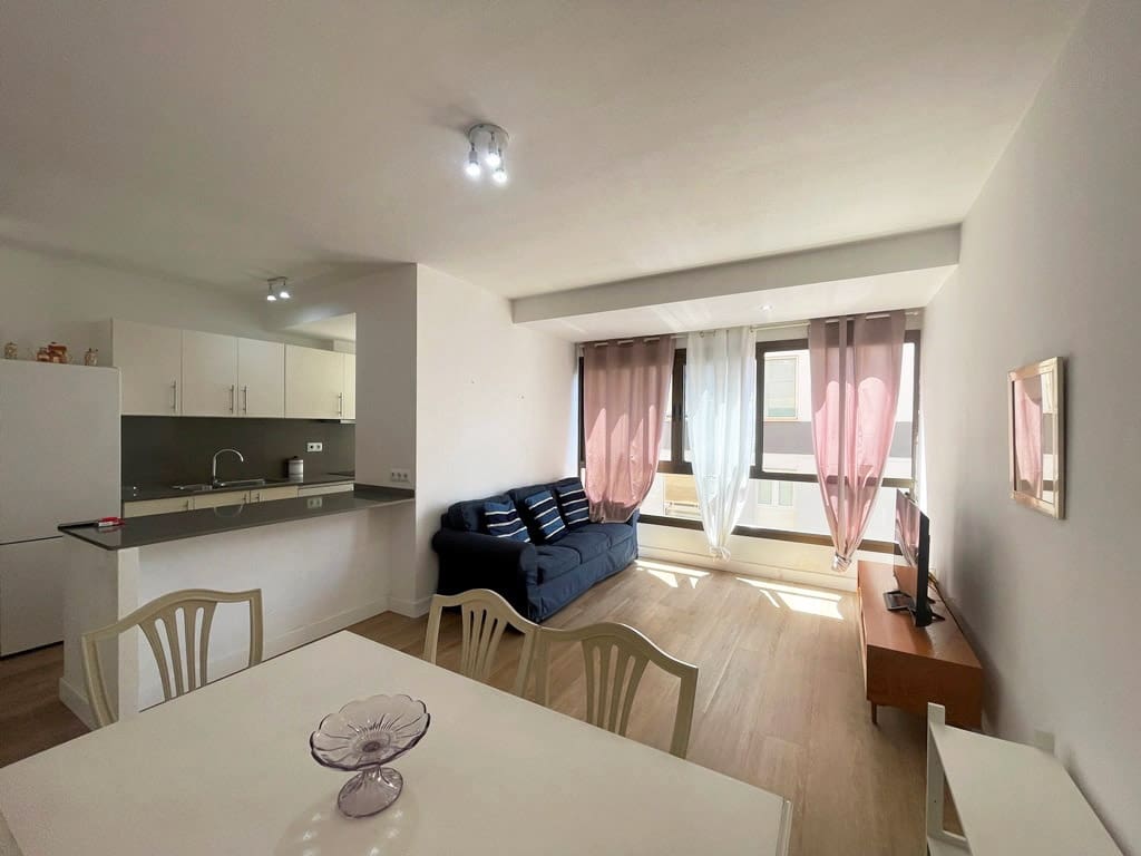 2 makuuhuone Huoneisto vuokrattavana paikassa Palma de Mallorca - 1 250 € (Ref: 9984003)