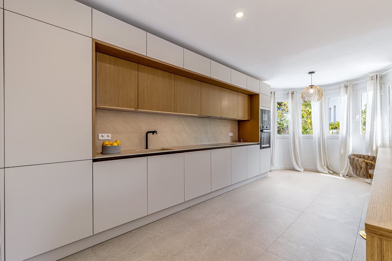 4 sypialnia Willa na sprzedaż w Santa Ponsa z basenem garażem - 2 725 000 € (Ref: 10046012)