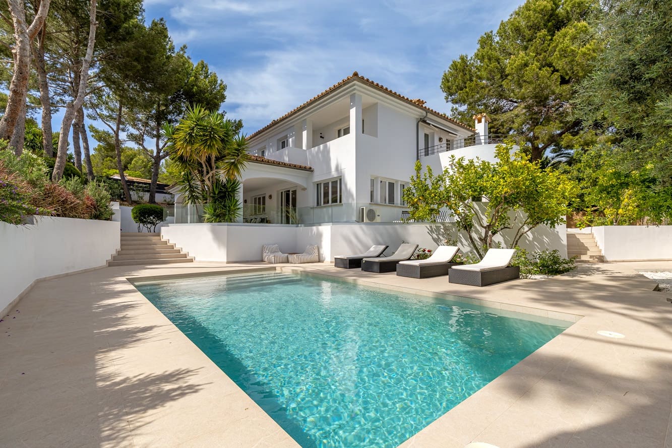 4 sypialnia Willa na sprzedaż w Santa Ponsa z basenem garażem - 2 725 000 € (Ref: 10046012)