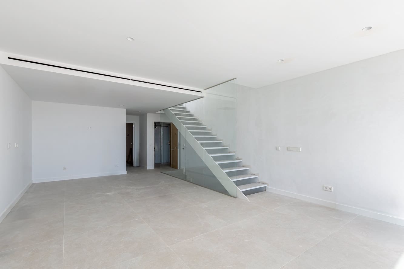 3 sypialnia Willa na sprzedaż w Genova z basenem garażem - 1 150 000 € (Ref: 10046021)