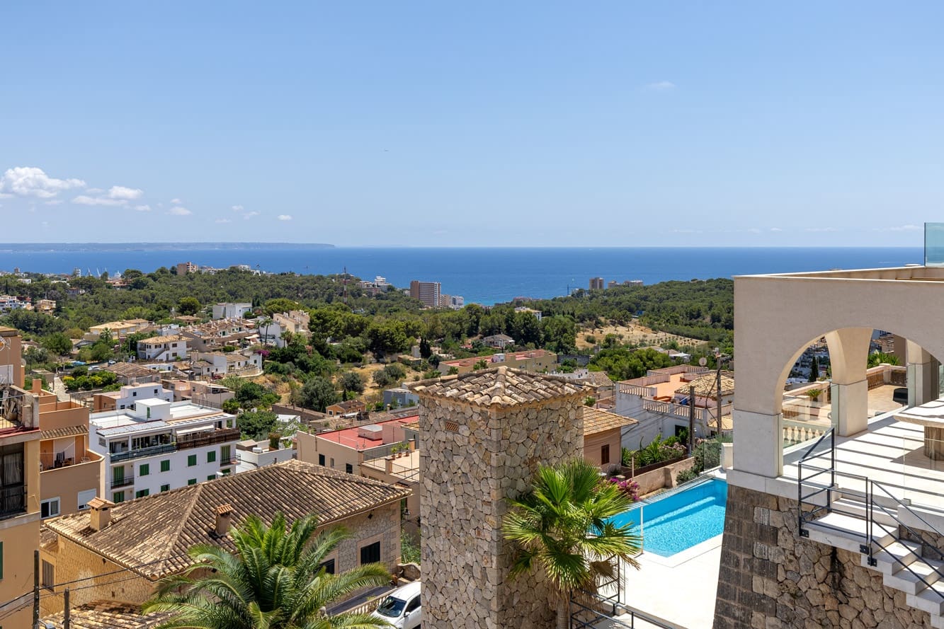 3 sypialnia Willa na sprzedaż w Genova z basenem garażem - 1 150 000 € (Ref: 10046021)