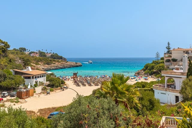 4 sypialnia Willa na sprzedaż w Cala Mandia, Manacor z basenem - 2 750 000 € (Ref: 10046030)