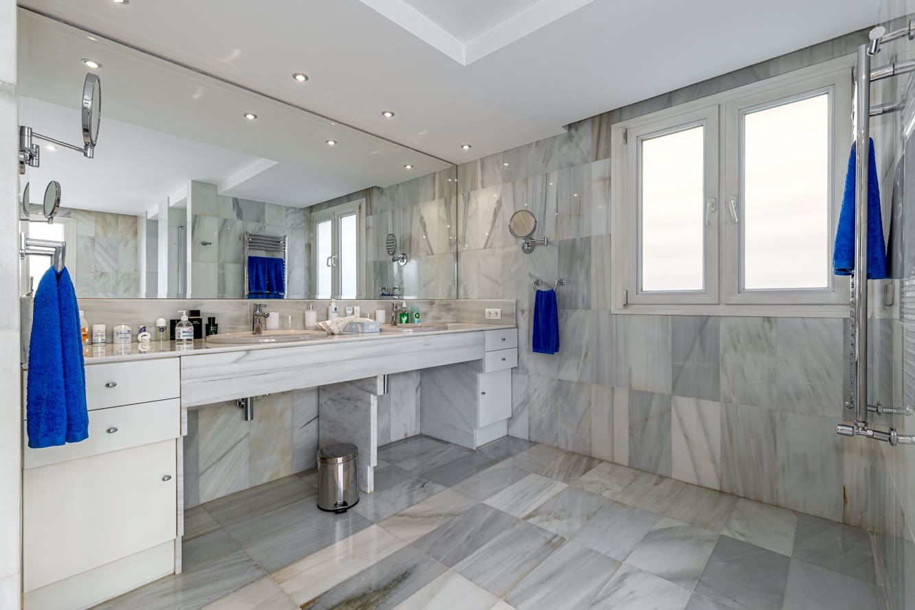4 soveværelse Lejlighed til salg i Palma de Mallorca med swimmingpool garage - € 4.990.000 (Ref: 10046040)