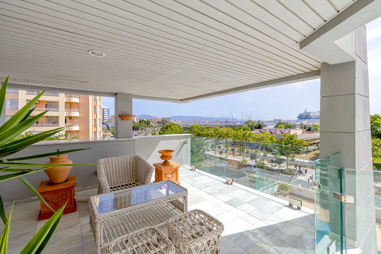 4 soveværelse Lejlighed til salg i Palma de Mallorca med swimmingpool garage - € 4.990.000 (Ref: 10046040)