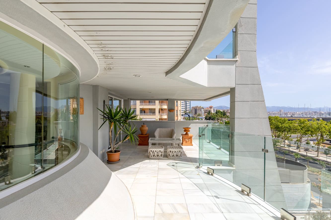 4 soveværelse Lejlighed til salg i Palma de Mallorca med swimmingpool garage - € 4.990.000 (Ref: 10046040)