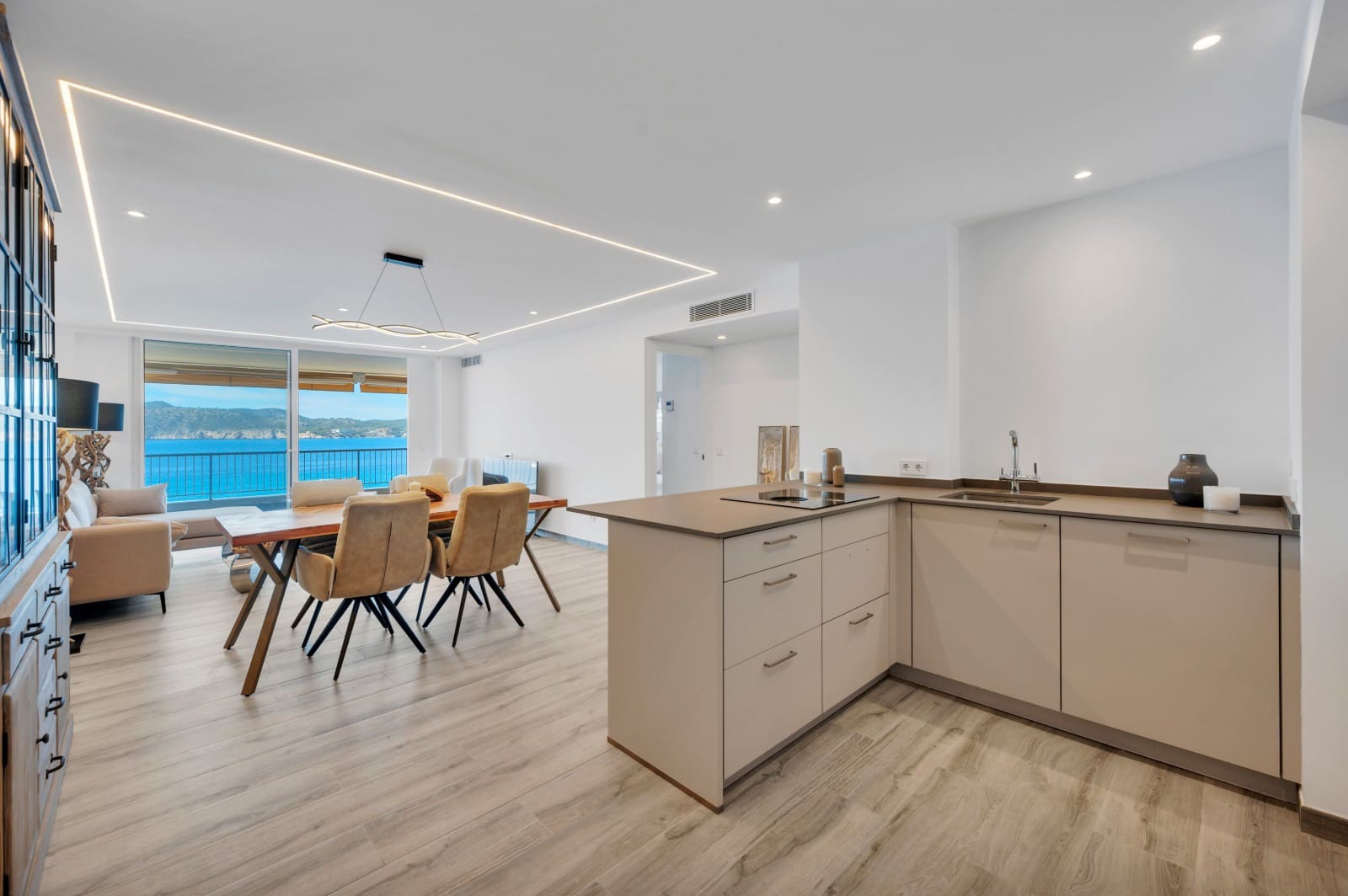3 bedroom Apartment for sale in Costa de la Calma with pool - € 1,350,000 (Ref: 10046044)