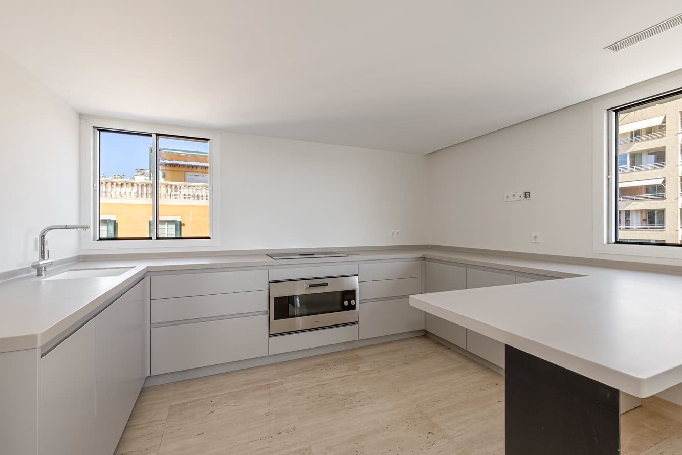 3 bedroom Apartment for sale in Palma de Mallorca with garage - € 3,500,000 (Ref: 10046046)