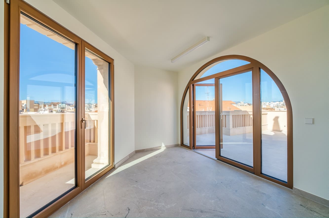 2 slaapkamer Penthouse te koop in Palma de Mallorca met garage - € 2.950.000 (Ref: 10046053)