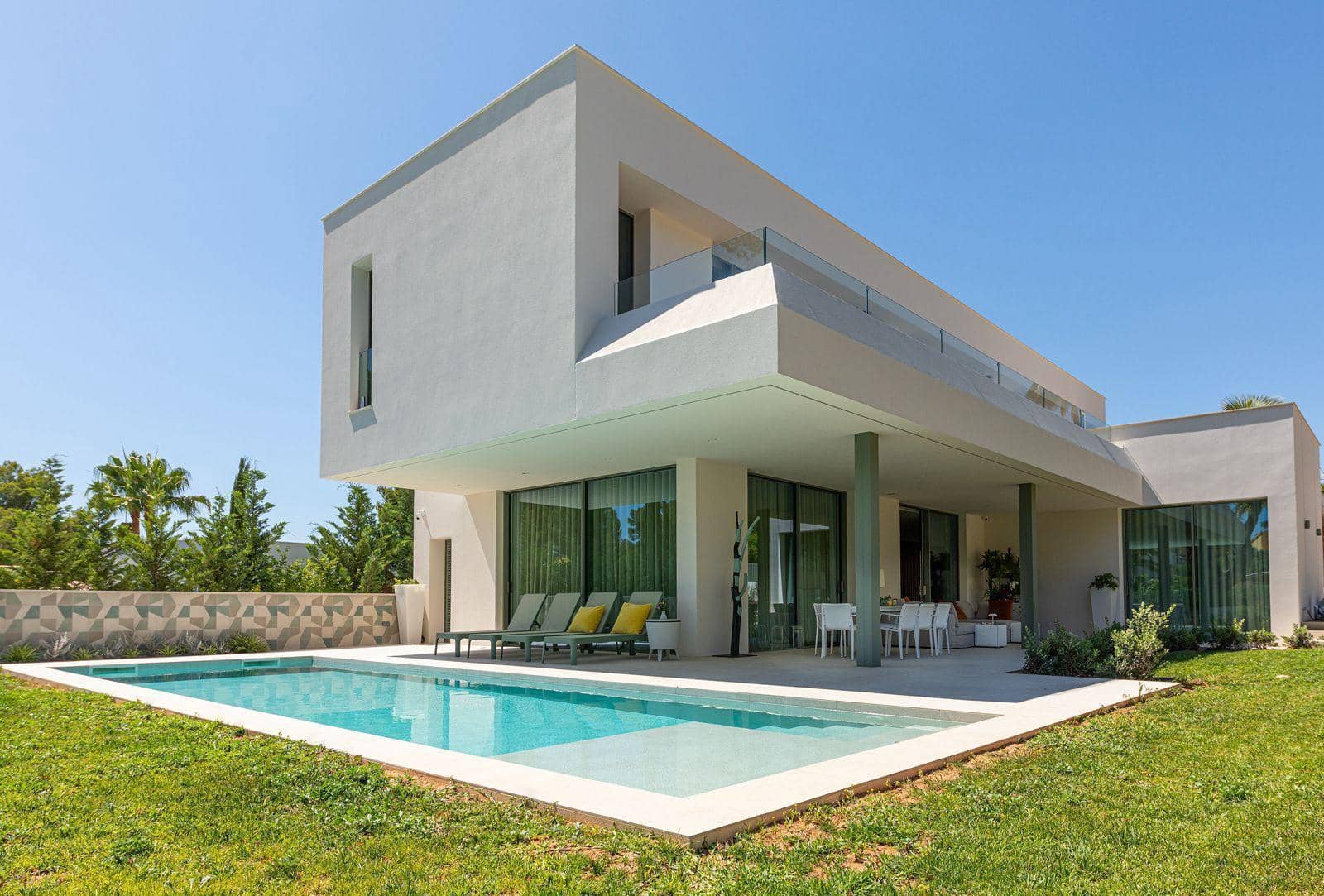 4 sypialnia Willa na sprzedaż w Santa Ponsa z basenem garażem - 5 950 000 € (Ref: 10046056)