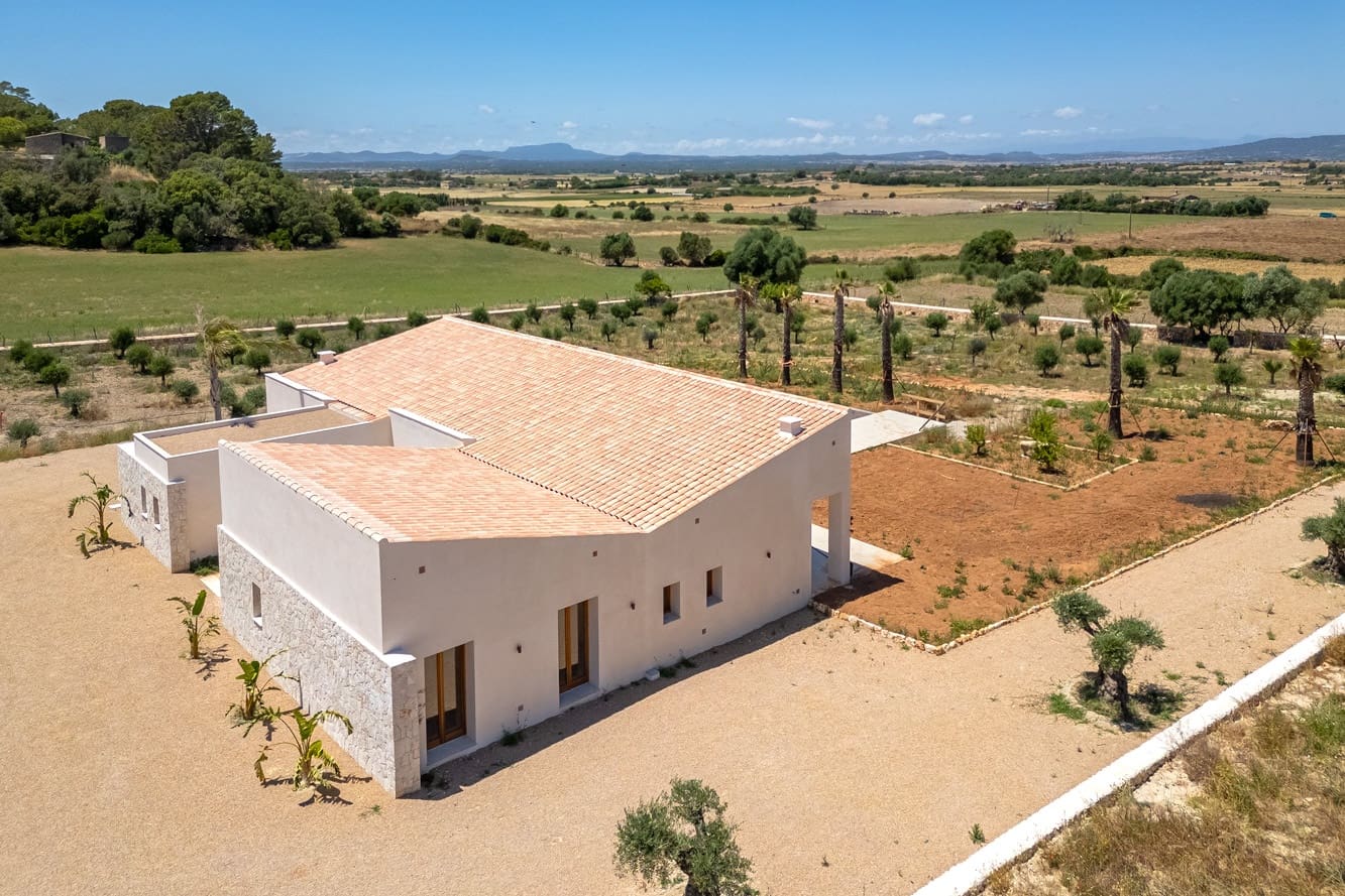 4 soveværelse Finca/Landehus til salg i Son Macia med swimmingpool - € 2.290.000 (Ref: 10046057)