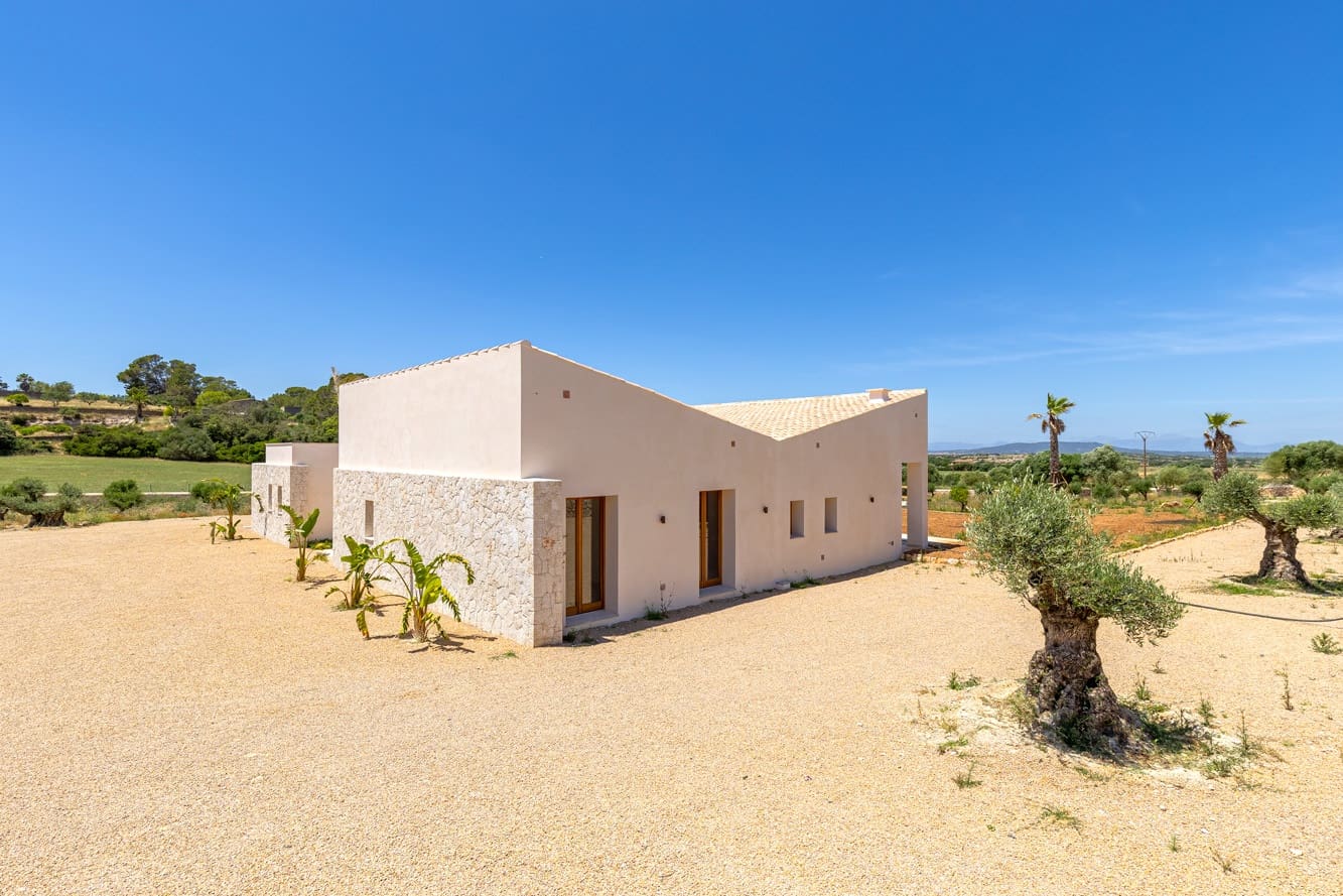4 soveværelse Finca/Landehus til salg i Son Macia med swimmingpool - € 2.290.000 (Ref: 10046057)