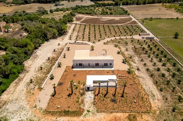 4 soveværelse Finca/Landehus til salg i Son Macia, Manacor med swimmingpool - € 2.290.000 (Ref: 10046057)
