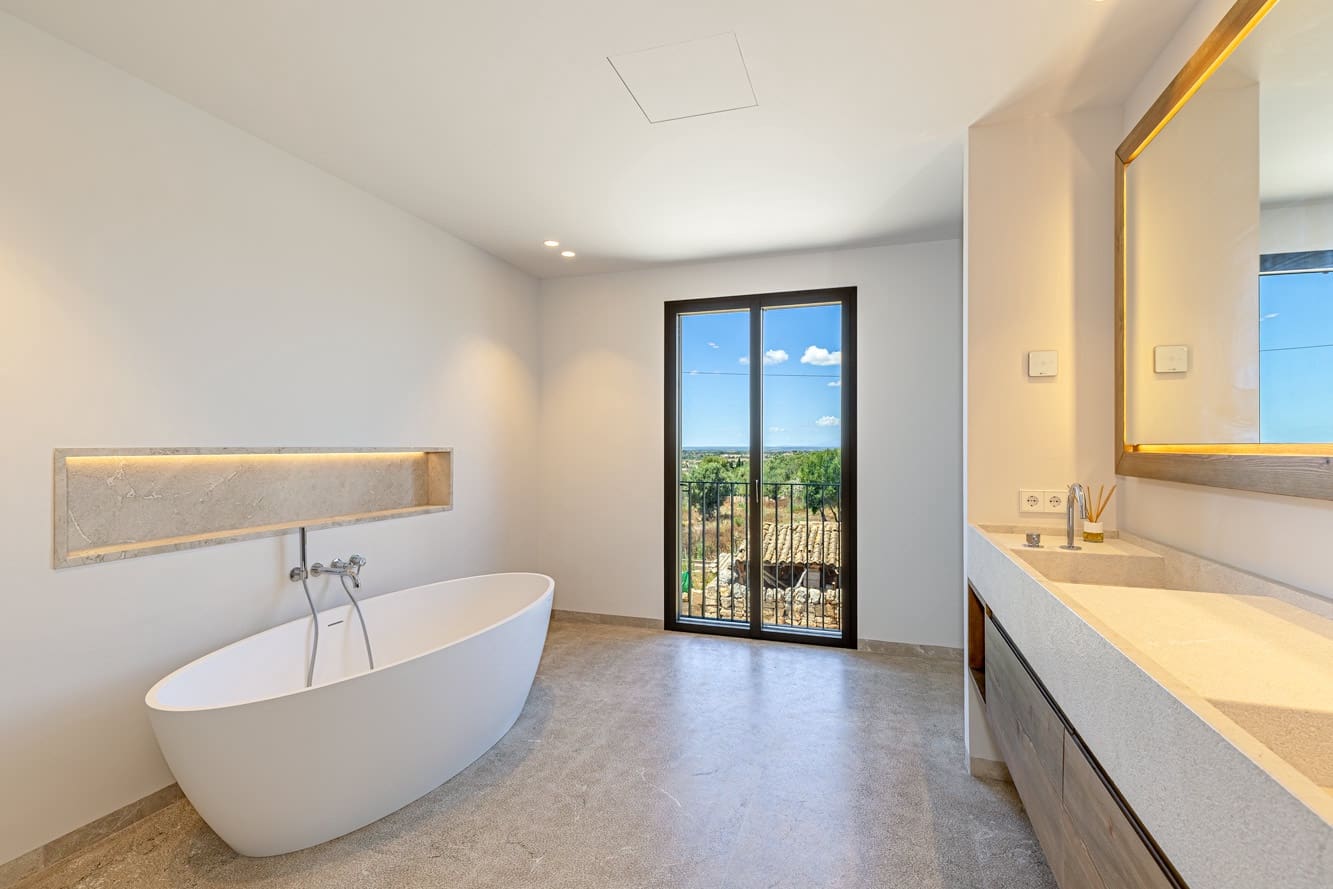 4 bedroom Townhouse for sale in Ses Salines with pool garage - € 2,500,000 (Ref: 10046060)