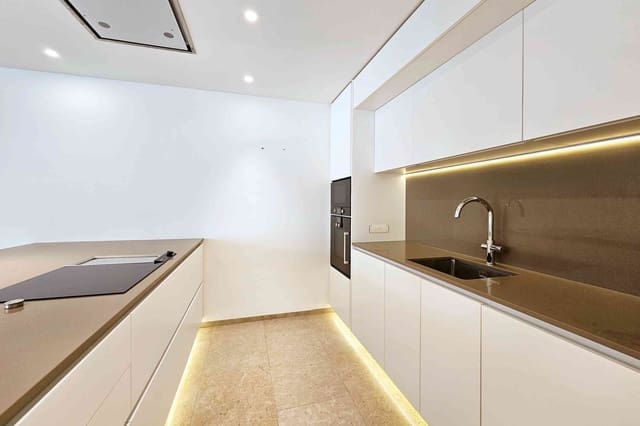 3 sypialnia Willa na sprzedaż w Puerto de Andratx, Andratx z basenem garażem - 3 850 000 € (Ref: 10079957)