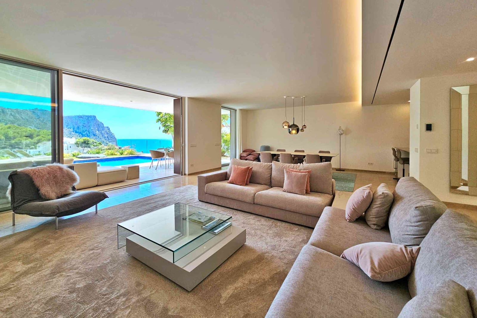 3 sypialnia Willa na sprzedaż w Puerto de Andratx z basenem garażem - 3 850 000 € (Ref: 10079957)