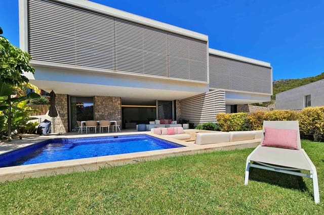3 sypialnia Willa na sprzedaż w Puerto de Andratx, Andratx z basenem garażem - 3 850 000 € (Ref: 10079957)