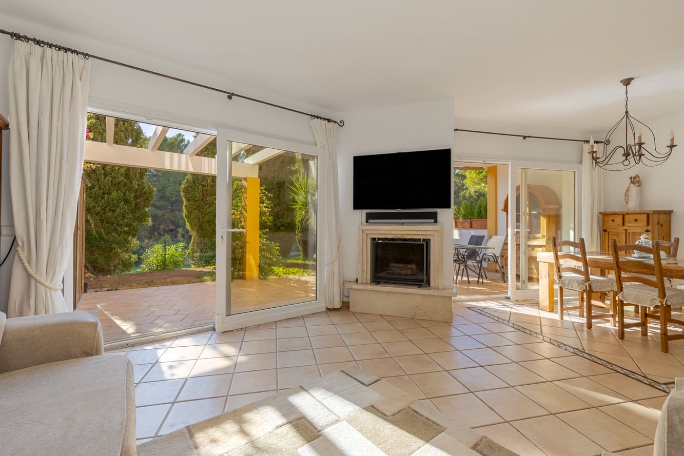 3 makuuhuone Huvila myytävänä paikassa Es Camp De Mar / El Camp De Mar mukana uima-altaan 
autotalli - 699 500 € (Ref: 10091342)