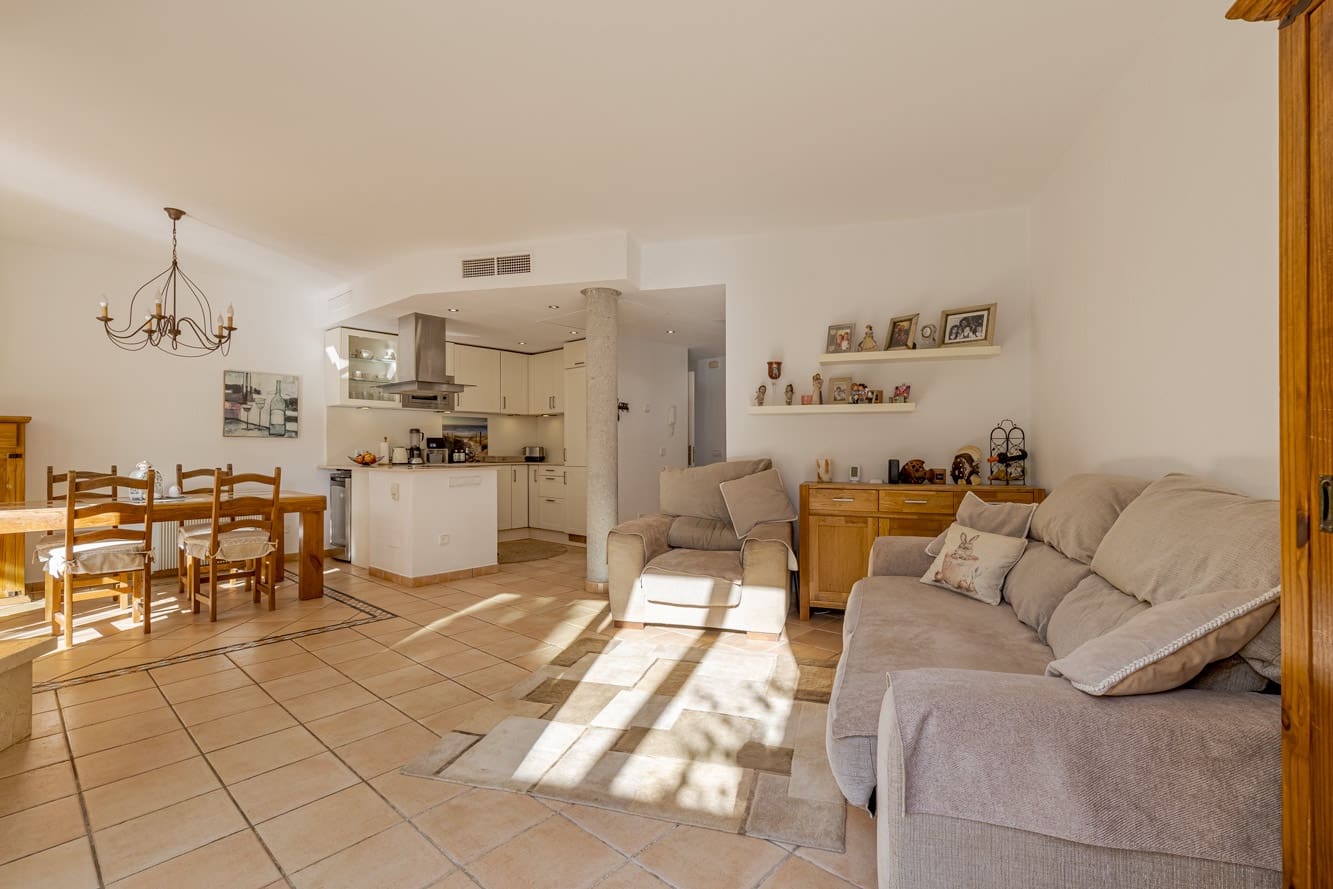 3 makuuhuone Huvila myytävänä paikassa Es Camp De Mar / El Camp De Mar mukana uima-altaan 
autotalli - 699 500 € (Ref: 10091342)