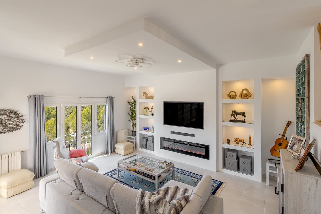 3 bedroom Villa for sale in Calvia with pool garage - € 2,595,000 (Ref: 10135114)