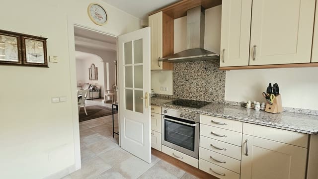 2 chambre Appartement à vendre à Santa Ponsa, Calvià avec piscine garage - 825 000 € (Ref: 10158461)