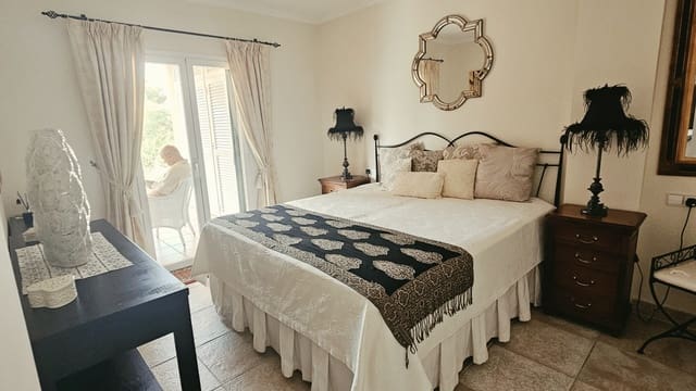 2 chambre Appartement à vendre à Santa Ponsa, Calvià avec piscine garage - 825 000 € (Ref: 10158461)