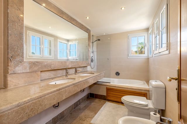 3 soveværelse Penthouse til salg i Santa Ponsa, Calvià med swimmingpool garage - € 1.600.000 (Ref: 10163824)