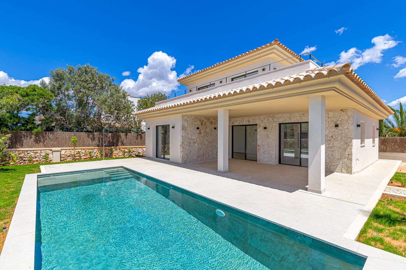 Chalet de 3 habitaciones en Cala Llombards en venta con piscina - 1.590.000 € (Ref: 10175628)